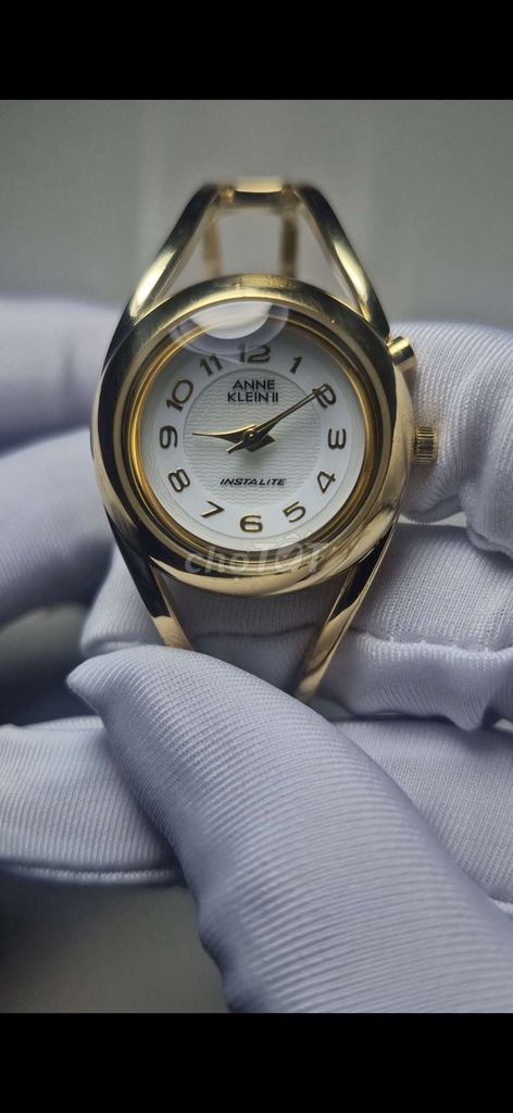 Đồng hồ Anne Klein II Nữ Vàng. Mua bán Đồng hồ tại Huyện Quỳnh Lưu Nghệ An được đăng bởi Hoàng Chiến hình 1