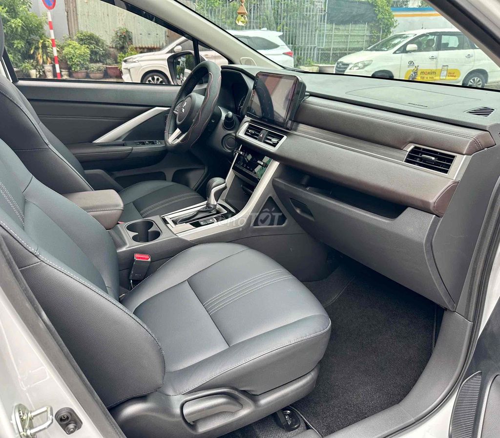 Xpander Pre 2025 Trắng livenew. Mua bán Ô tô tại Quận Hải Châu Đà Nẵng được đăng bởi Lê Bá Hội hình 14