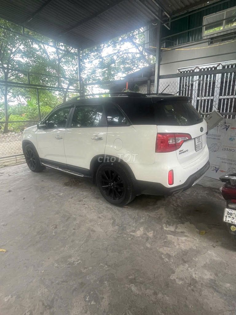 Kia Sorento 2015 Full xăng Trắng. Mua bán Ô tô tại Quận Hoàng Mai Hà Nội được đăng bởi Mr Minh hình 4