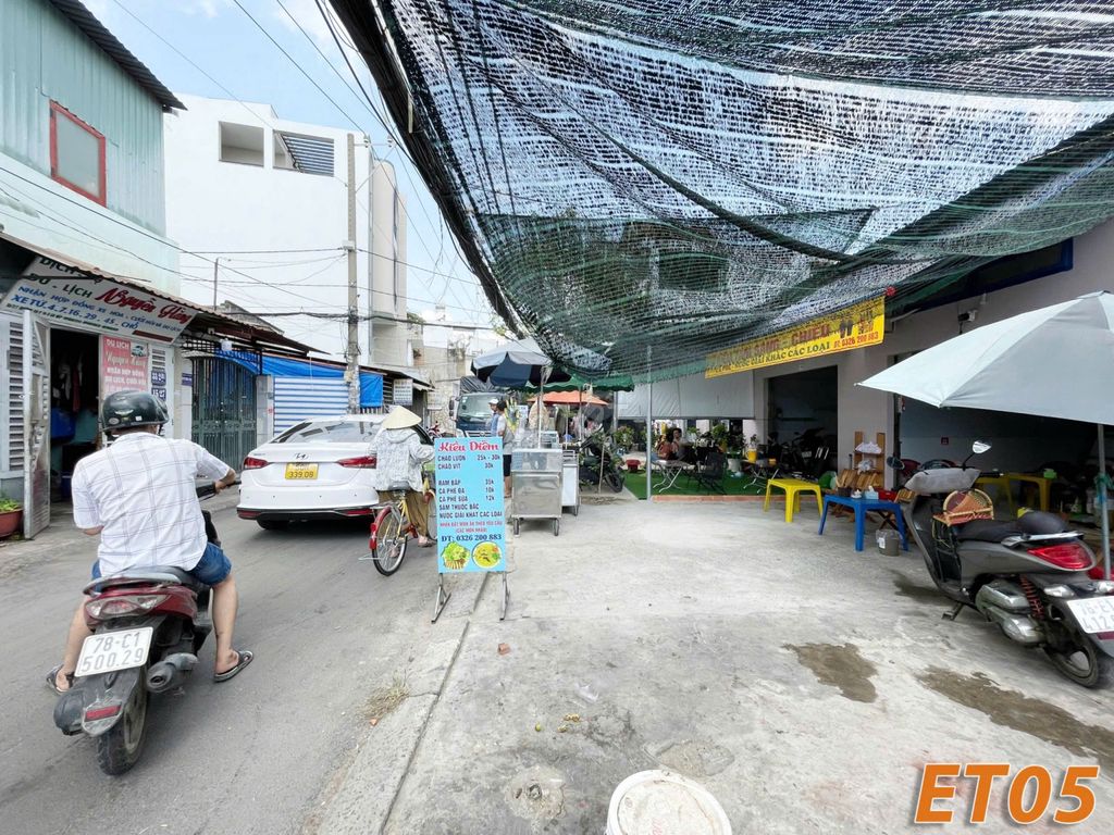 Mặt bằng kiot ngay chợ Thạch Đà