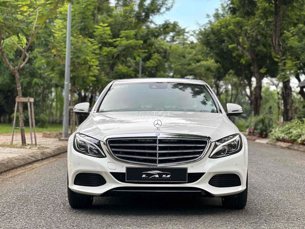 Mercedes C250 Exclusive Model 2018 Odo 31.000 km