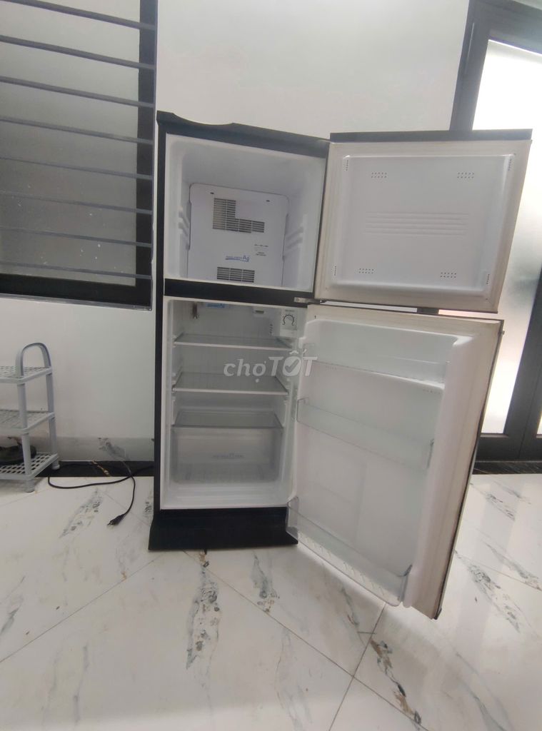 Tủ lạnh AQUA 143L Đen Nguyên bản. Mua bán Tủ lạnh tại Huyện Thanh Oai Hà Nội được đăng bởi Hieu hình 1