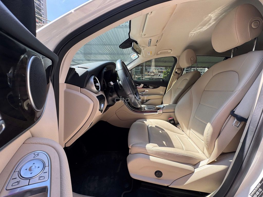 Mercedes Benz GLC200 2022 Siêu Mới. Mua bán Ô tô tại Quận Thanh Xuân Hà Nội được đăng bởi Nguyễn Tuấn Hoàng hình 8