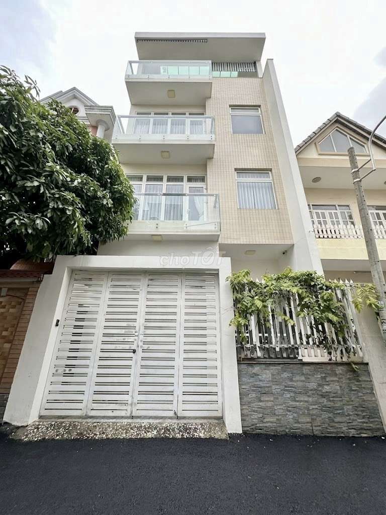 GIẢM MẠNH 500TRIỆU -12.4 TỶ NAY CÒN 11.9 TỶ- NGANG 6,5M CÓ GARA ÔTÔ  

