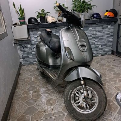 Xe máy điện Vespa 2019 màu Xám. Mua bán Xe điện tại Quận Hoàng Mai Hà Nội được đăng bởi Tuấn Trịnh Anh