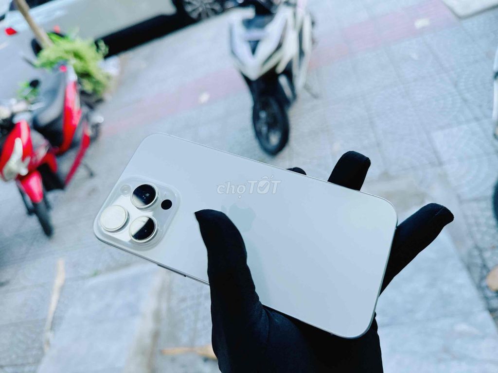 iPhone 15 Pro Max 1TB trắng quốc tế Mỹ mới 99%. Mua bán Điện thoại tại Quận Hải Châu Đà Nẵng được đăng bởi Hoàng Anh Tuấn hình 2