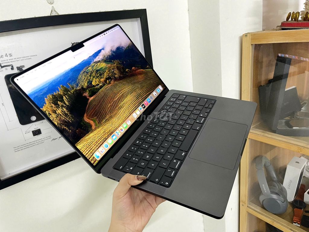  Macbook Pro M3 14 inch 18GB/512GB Xám  Pin 100%. Mua bán Laptop tại Quận Thanh Khê Đà Nẵng được đăng bởi TT PHONE hình 1