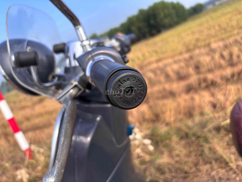 Phiên bản giới hạn 60 năm Vespa LXV cực hiếm. Mua bán Xe máy tại Huyện Châu Đức Bà Rịa - Vũng Tàu được đăng bởi A Cường hình 4