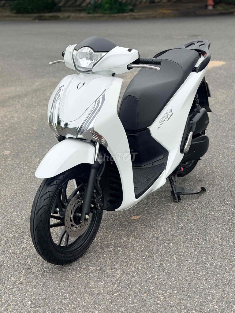 SH 125 2014 года, бело-черный, в отличном состоянии, номер 43