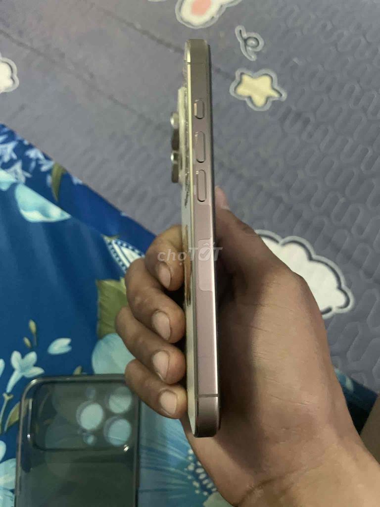 Apple iPhone 16 Pro 128GB Vàng. Mua bán Điện thoại tại Huyện Phước Long Bạc Liêu được đăng bởi phong hình 1