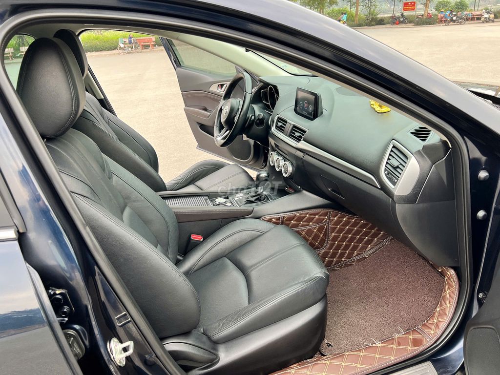 Mazda 3 Facelit, 2017 1.5 AT Sedan. Rất Mới. Mua bán Ô tô tại Quận Long Biên Hà Nội được đăng bởi Phạm Ngọc Lâm hình 7