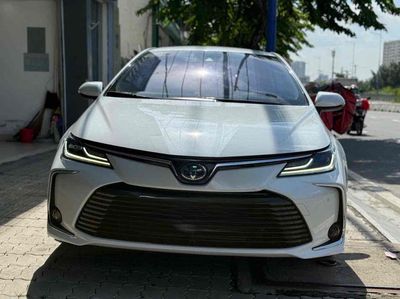 Toyota Corolla Altis 1.8 HEV 2022 Trắng 44.000 Km