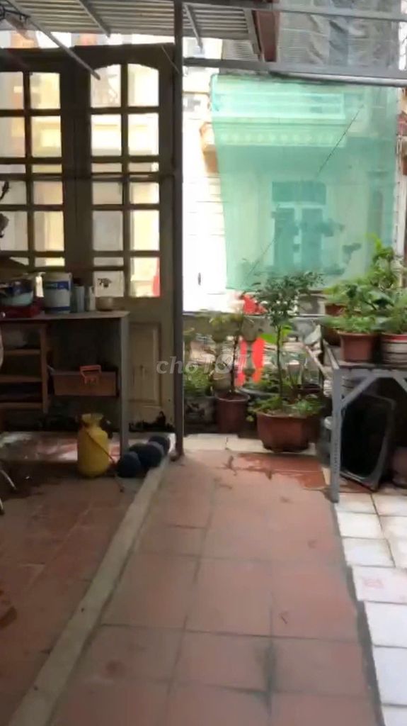 СТАРЫЙ ДОМ В АРЕНДУ В ГОРОДЕ БУЙ ЧАНГ ТРАЧ