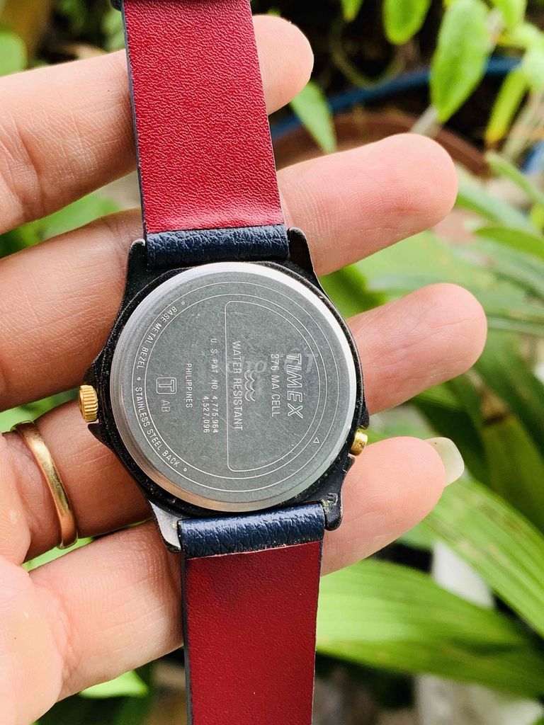 Đồng hồ pin Timex