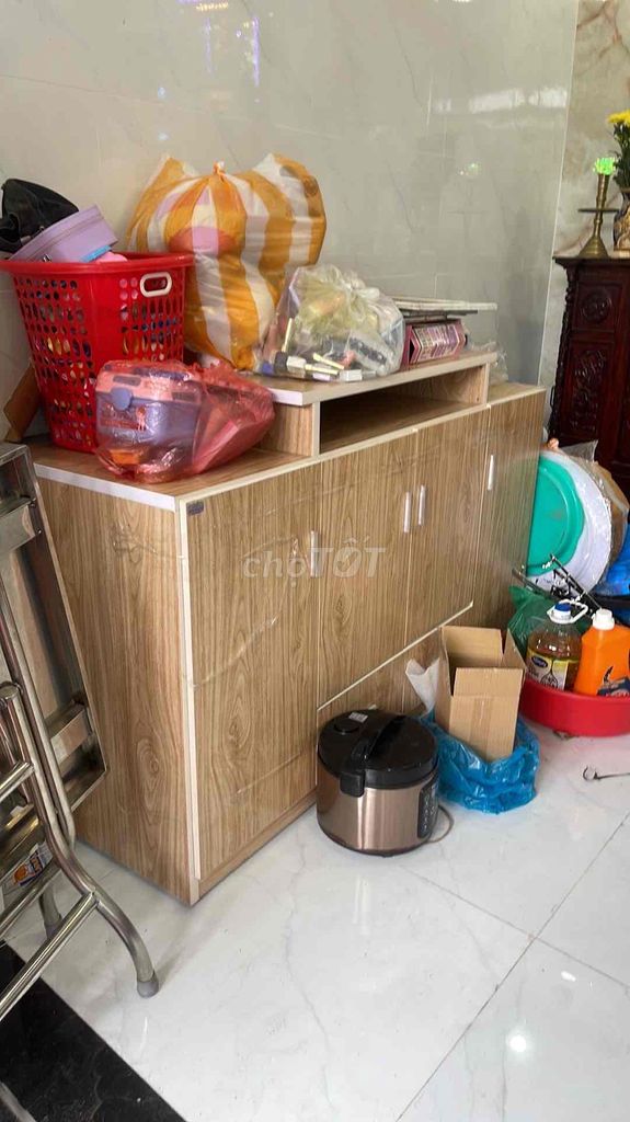Tủ bếp gỗ công nghiệp vân gỗ. Mua bán Tủ, kệ gia đình tại Quận Liên Chiểu Đà Nẵng được đăng bởi ThuyTrinh hình 1