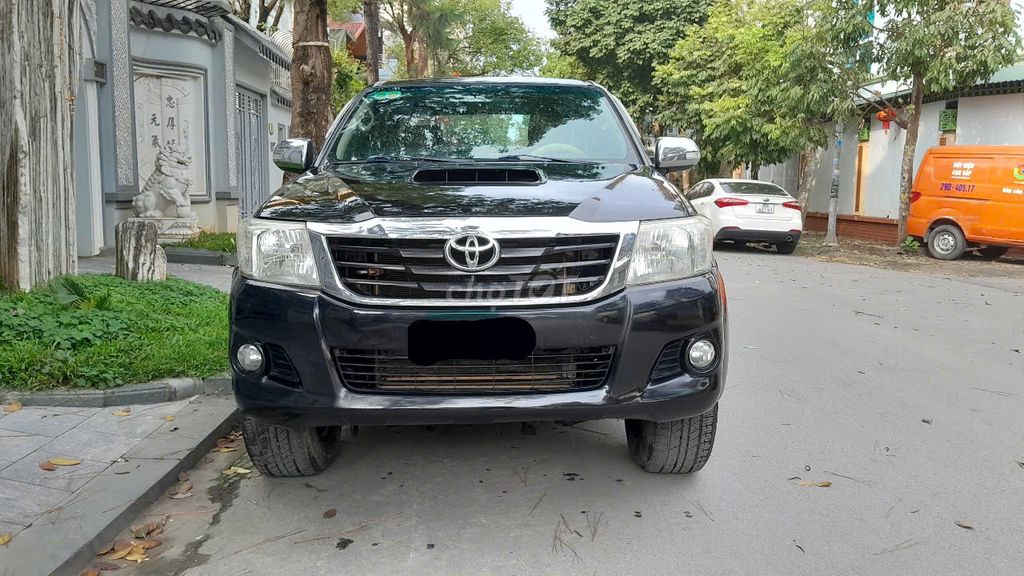 Toyota Hilux 2014 3.0G 4x4 MT - 180000 km