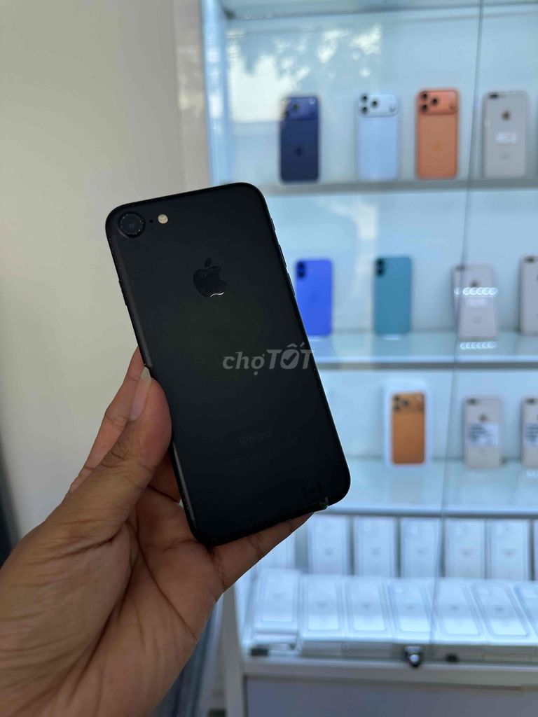 Apple iPhone 7 32G. Mua bán Điện thoại tại Quận Ninh Kiều Cần Thơ được đăng bởi Thổ Địa  hình 1