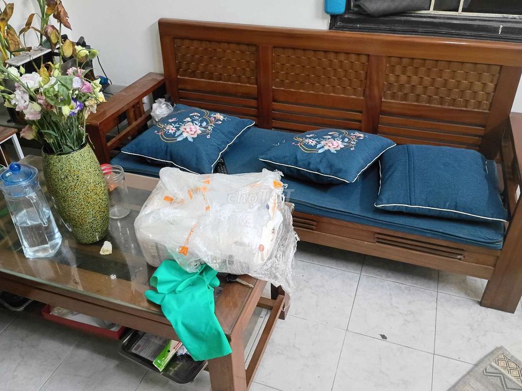 bàn ghế phòng khách. Mua bán Bàn ghế tại Quận Đống Đa Hà Nội được đăng bởi phuong hình 1