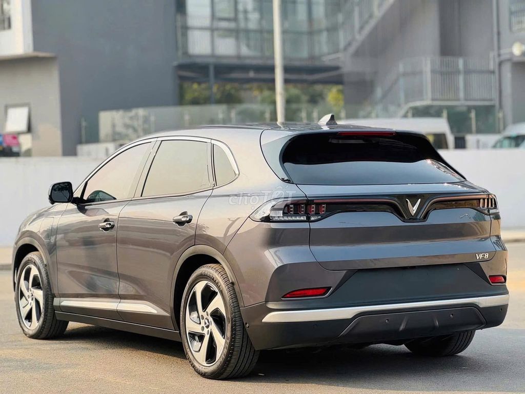 VinFast VF8 2023 Eco - Màu Xám - Pin CATL. Mua bán Ô tô tại Quận Hai Bà Trưng Hà Nội được đăng bởi Vinfast Ocean Park Gia Lâm Hà Nội hình 5