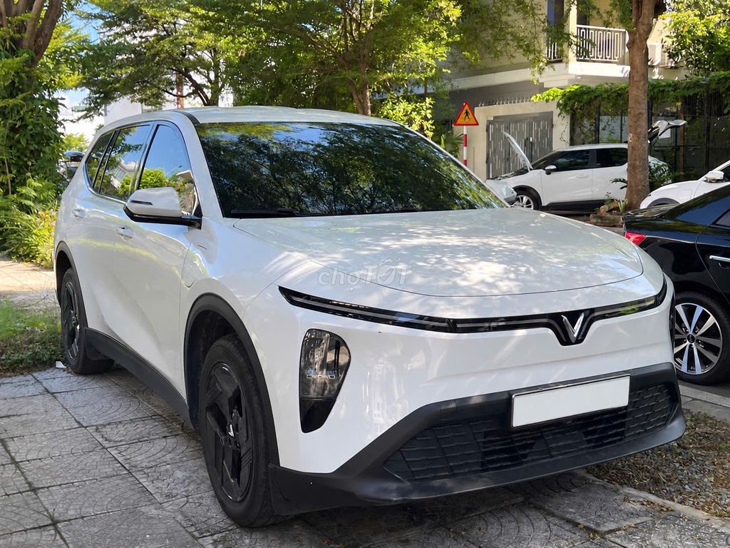 VINFAST MPV 7 2026 XE CTY XUẤT HĐ LƯỚT 8.000KM ZIN