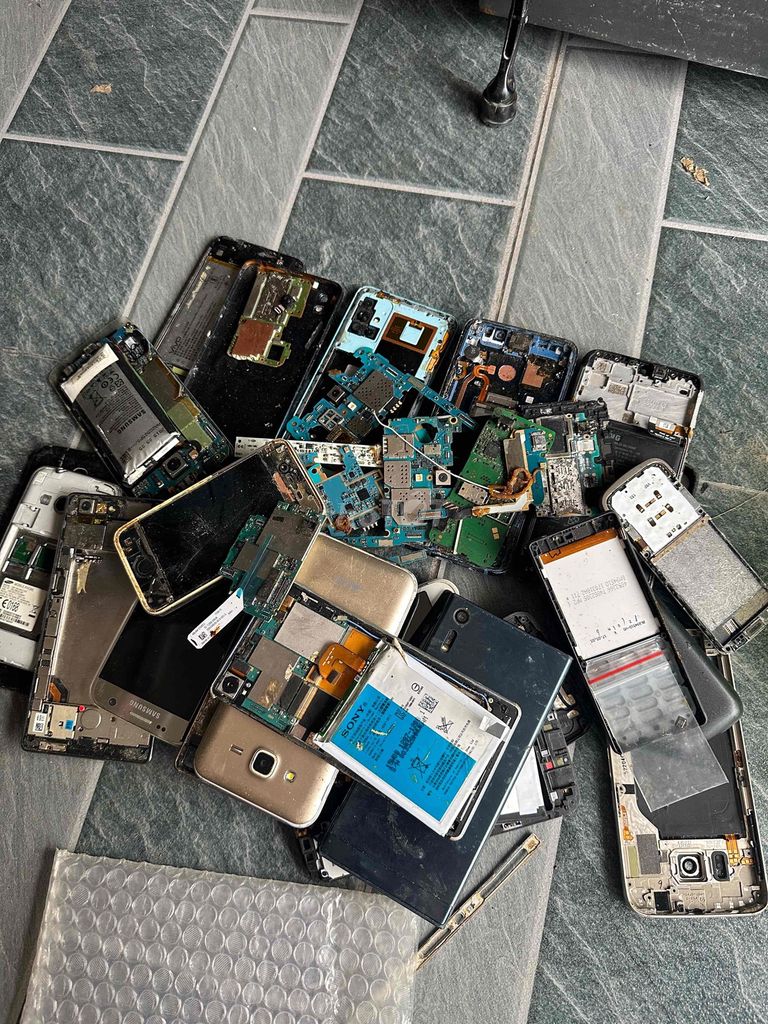 Linh kiện điện thoại Samsung, Sony Hỏng. Mua bán Điện thoại tại Thành phố Cà Mau Cà Mau được đăng bởi Bi hình 1