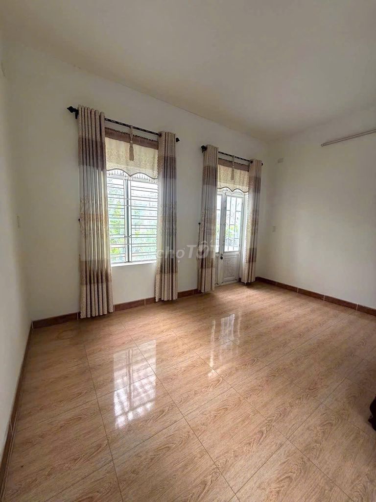 Furnished 3-storey house on Trần Cừ near Huỳnh Ngọc Huệ — photo 8