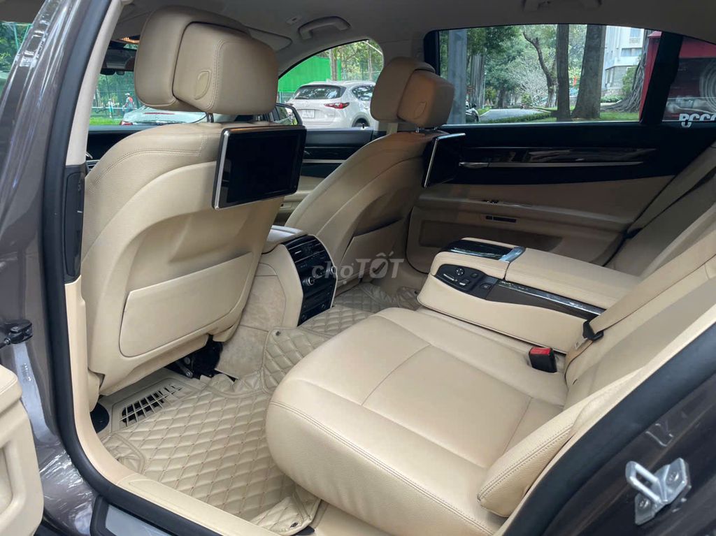 BMW seri 730Li.đời 2014. Nhập đức. Mua bán Ô tô tại Quận 11 Tp Hồ Chí Minh được đăng bởi Nam hình 14