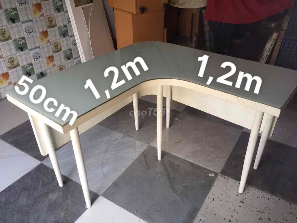 Thanh lý rẻ bàn góc có kính cường lực như hình