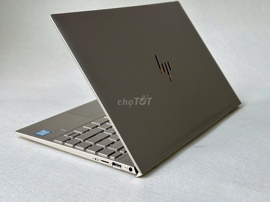 HP Envy 13 Core i5-8265U 8GB 256GB FHD