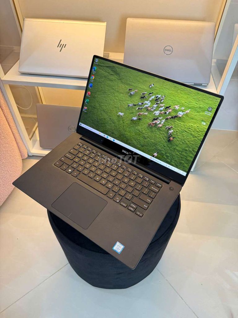 Dell XPS 15 i7-7700HQ 15.6 inch 16GB/256GB. Mua bán Laptop tại Quận 11 Tp Hồ Chí Minh được đăng bởi Mẫn Vy  hình 1