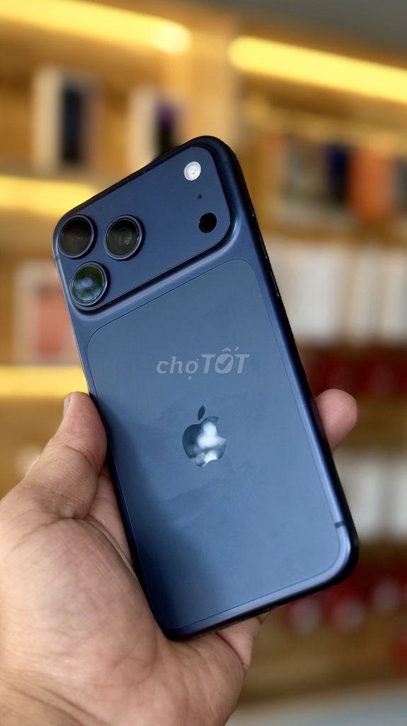 Apple iPhone 17 Pro Max 256GB Xanh 98%. Mua bán Điện thoại tại Thành phố Buôn Ma Thuột Đắk Lắk được đăng bởi Quang hình 1