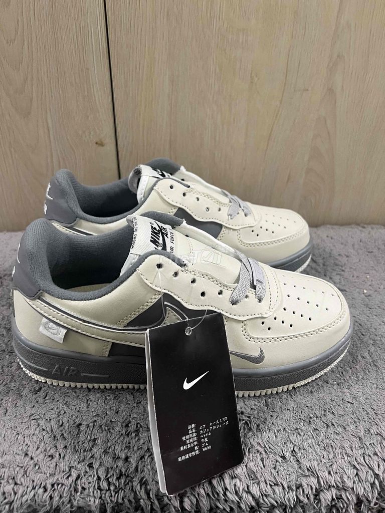 Giày thể thao Nike Air Force Trắng xám. Mua bán Giày dép tại Quận Dương Kinh Hải Phòng được đăng bởi Trần Thị Liên hình 1