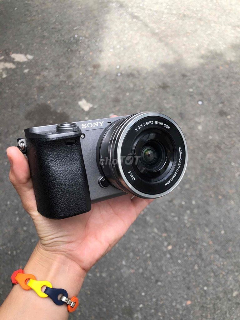 Máy ảnh Sony A6000 Xám kèm kit. Mua bán Máy ảnh, Máy quay tại Quận Phú Nhuận Tp Hồ Chí Minh được đăng bởi Lam Vy  hình 1