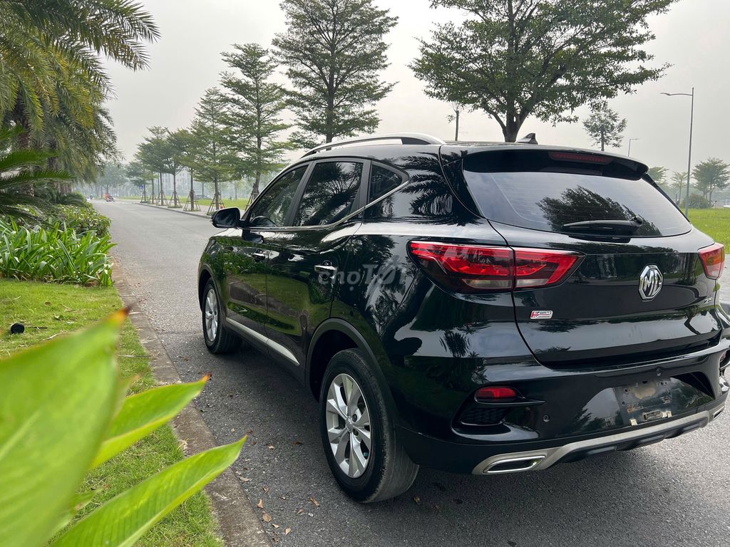 MG ZS AT 2021 Màu Đen. Mua bán Ô tô tại Quận Thanh Xuân Hà Nội được đăng bởi Thanh Biz Nguyễn Thái Auto hình 2