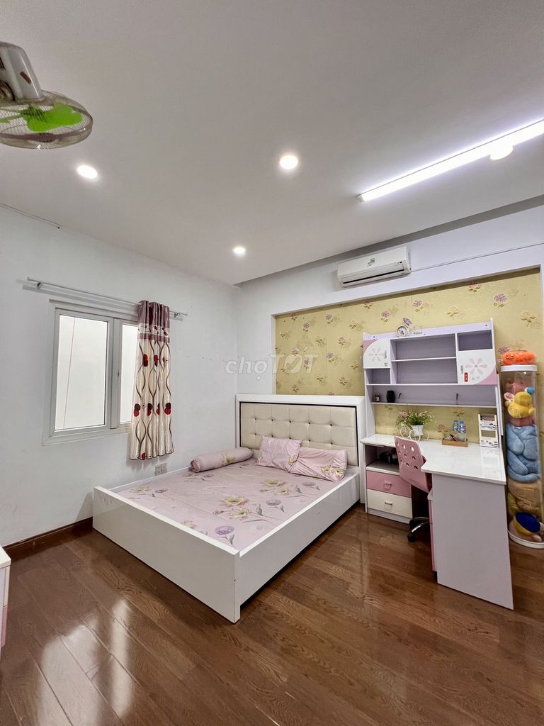 Аренда виллы на улице Хоанг Нгок Фать. Площадь: 14 x 25 м