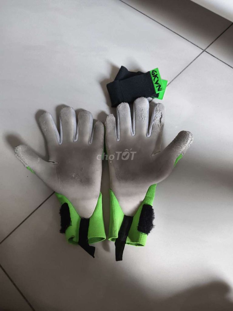 Găng tay thủ môn GKVN size 8 Xanh lá. Mua bán Đồ thể thao, Dã ngoại tại Quận Tân Phú Tp Hồ Chí Minh được đăng bởi Nguyễn Khắc Trung Kiên  hình 1
