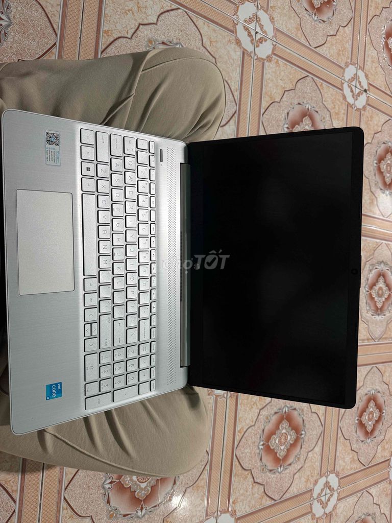 HP 15S-FQ2712TU i3-1115G4 15.6 inch 8GB/256GB. Mua bán Laptop tại Thành phố Thủ Dầu Một Bình Dương được đăng bởi Nguyễn Quốc hình 1
