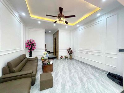 Nhà phố 35 m² · 4 PN · Phố Pháo Đài Láng