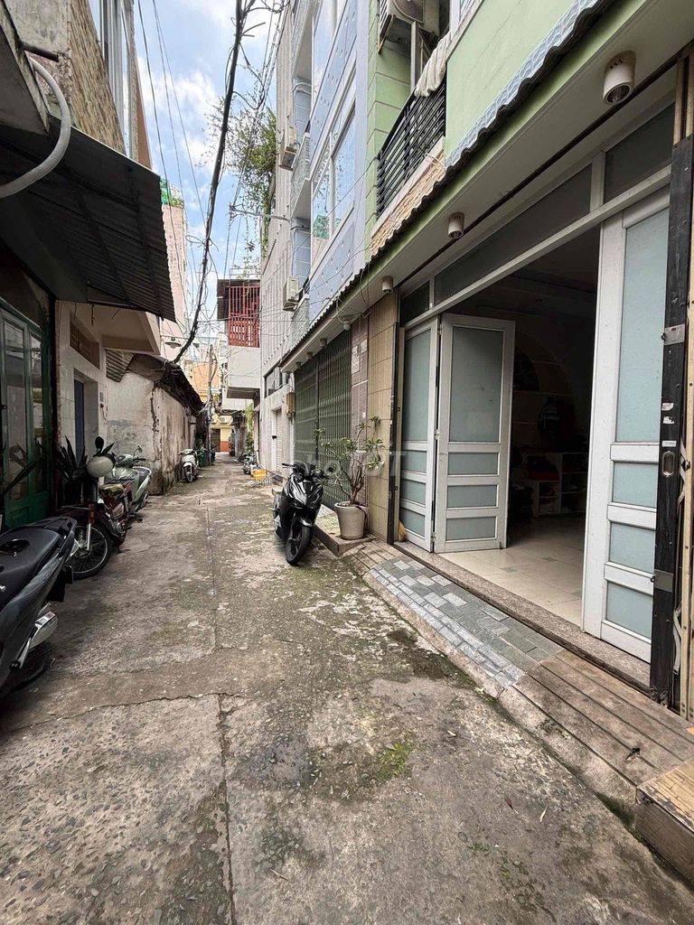 Аренда · 5 комн. · 60 м² · Quận Phú Nhuận, ул. Đường Phùng Văn Cung