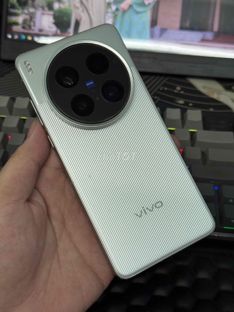 Vivo X200 Ultra 16GB/512GB Trắng Đã sử dụng. Mua bán Điện thoại tại Quận Ninh Kiều Cần Thơ được đăng bởi Bách Mobile hình 1