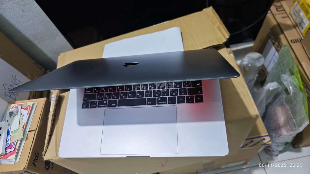 Macbook pro retina 15inch Touch Bar. Mua bán Laptop tại Thành phố Thủ Đức Tp Hồ Chí Minh được đăng bởi Thành  hình 5