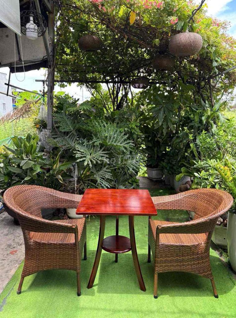 Mình cần thanh lý 1 bộ bàn ghế caffe 🌸🍃. Mua bán Bàn ghế tại Huyện Bình Chánh Tp Hồ Chí Minh được đăng bởi Nhật Anh hình 1