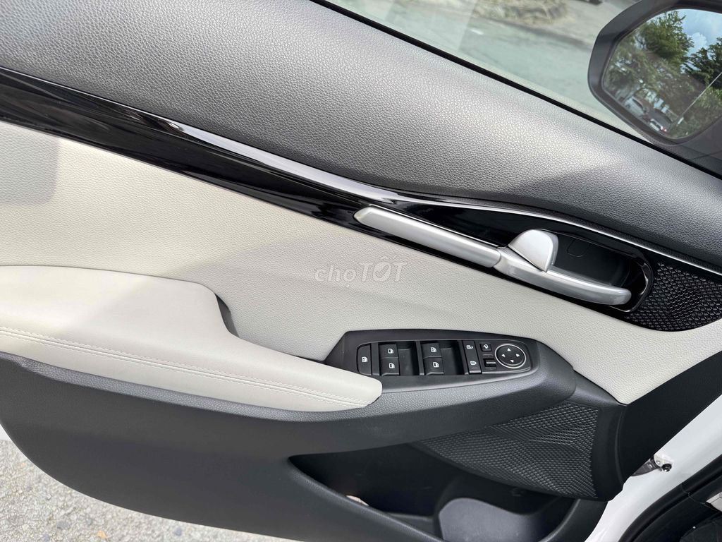 Kia Seltos 2024 Premium 1.6 AT - 9000 km. Mua bán Ô tô tại Quận 12 Tp Hồ Chí Minh được đăng bởi Mr Đức hình 13