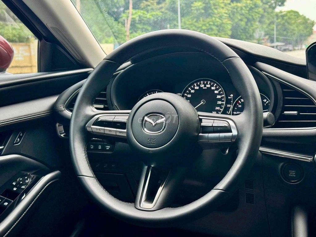 Mazda 3 2023 1.5L Luxury - 27000 km. Mua bán Ô tô tại Quận Long Biên Hà Nội được đăng bởi Bùi Đình Thông hình 8