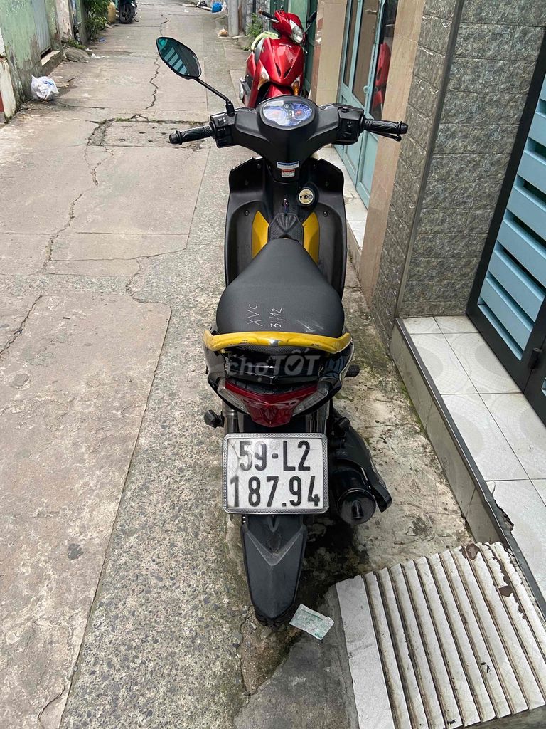 Yamaha Sirius RC 2015 желто-черный