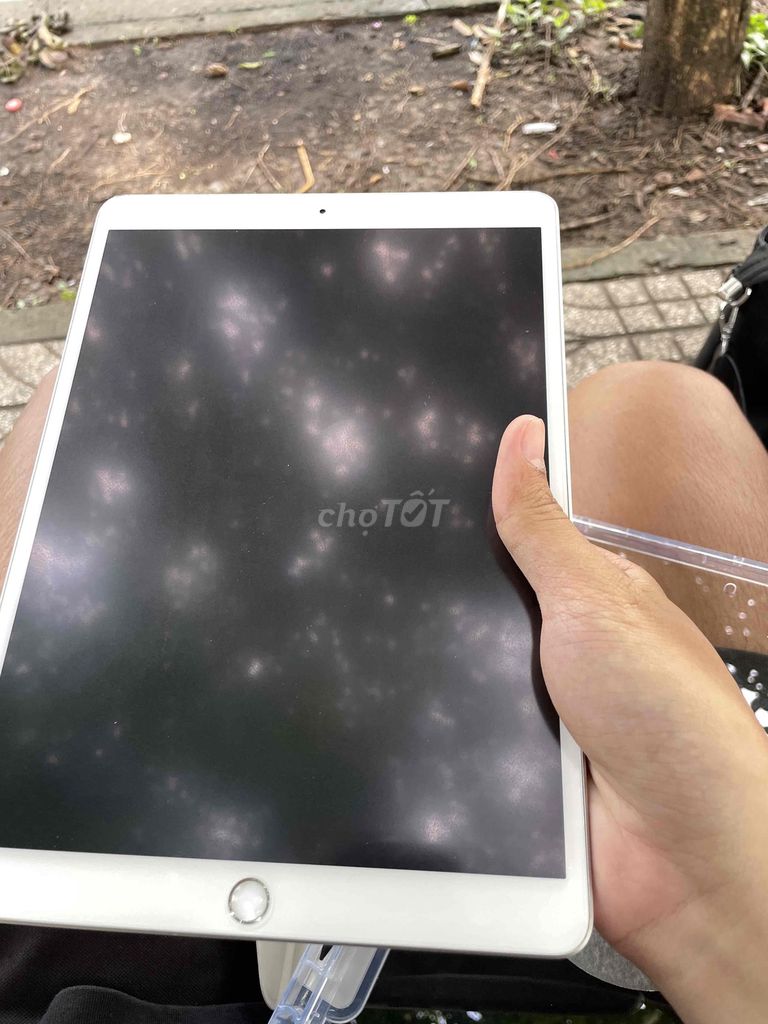 iPad Air 3 4G 256GB Bạc Zin all. Mua bán Máy tính bảng tại Quận Ô Môn Cần Thơ được đăng bởi khôi đăng hình 1