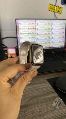 Apple watch serei 9  45mm thép vàng có esim   Thép. Mua bán Thiết bị đeo thông minh tại Quận Hồng Bàng Hải Phòng được đăng bởi nguyễn văn tuân