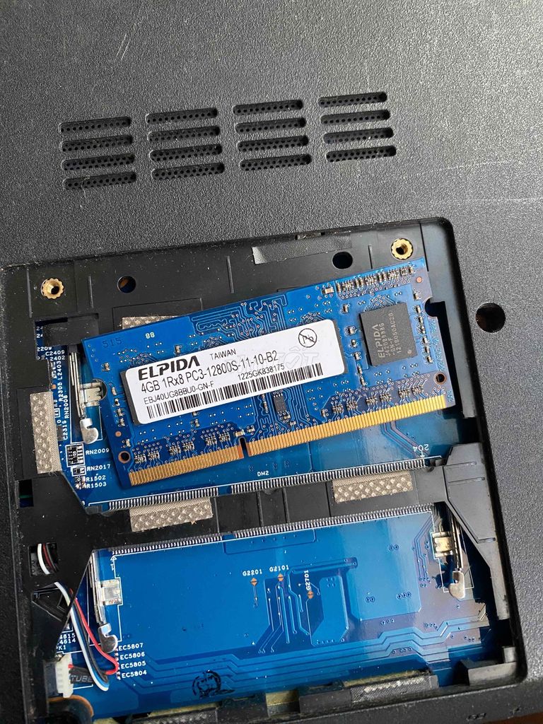 Acer Aspire V5-571-6471 Hỏng màn hình. Mua bán Laptop tại Quận 12 Tp Hồ Chí Minh được đăng bởi KHANG hình 1