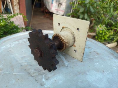 Bánh răng nhông + trục ổ bi – máy tự chế, băng tải. Mua bán Đồ chuyên dụng, Giống nuôi trồng tại Thành phố Ngã Bảy Hậu Giang được đăng bởi Hoàng Long