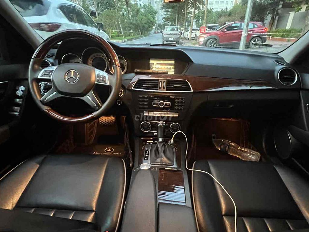 Mercedes Benz C Class 2011 C250. Mua bán Ô tô tại Quận Nam Từ Liêm Hà Nội được đăng bởi Chú Thắng  hình 10